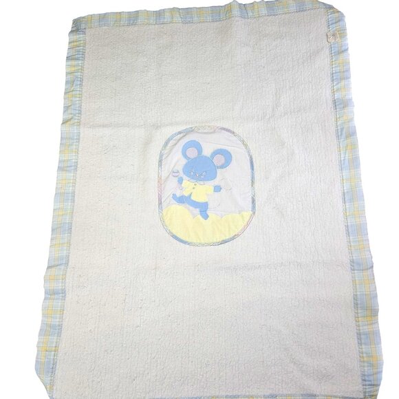 Quiltex Other - Quiltex Baby Blanket Mouse Medallion white acrylic with pastel colors vtg 50" lo